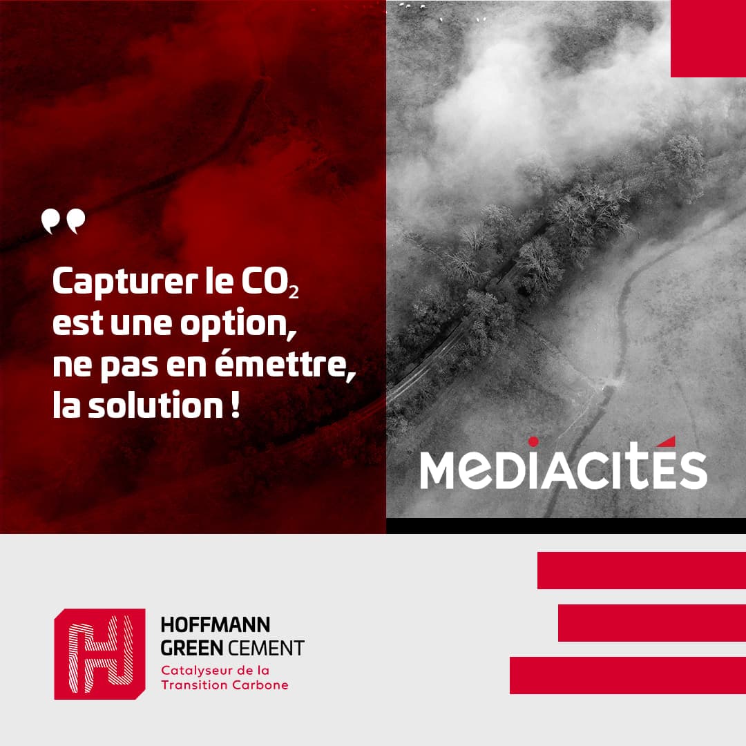 « Capturer le CO₂ est une option, ne pas en émettre, la solution ! », citation signée Mediacités, à côté d’une vue aérienne en noir et blanc d’une forêt dans la brume (page 1 sur 4)