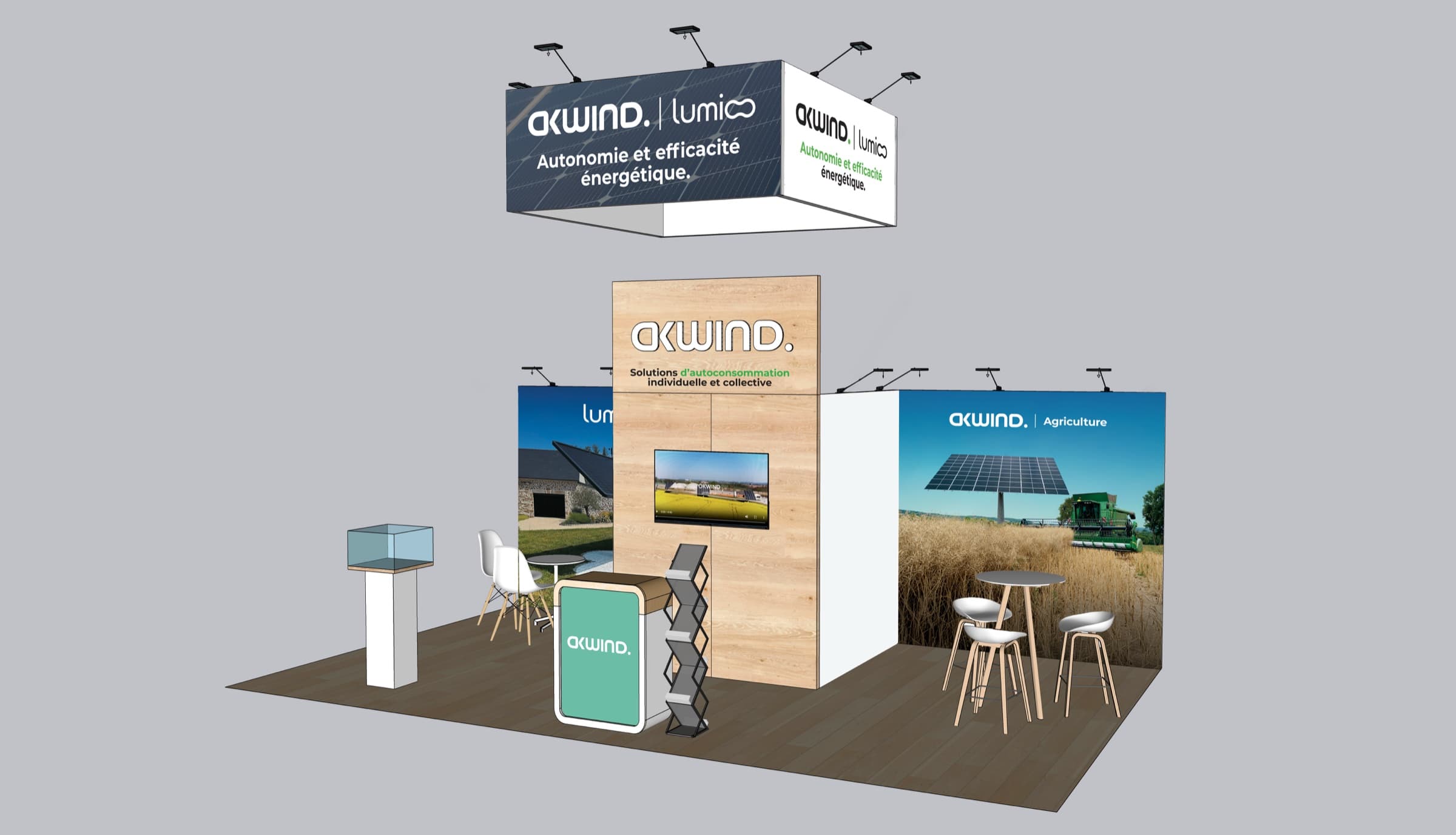Maquette 3D du stand OKWIND au SIA : enseigne suspendue « OKWIND | lumioo, Autonomie et efficacité énergétique », mur « Solutions d’autoconsommation individuelle et collective », panneaux Agriculture et lumioo, comptoir, présentoir et mange-debout